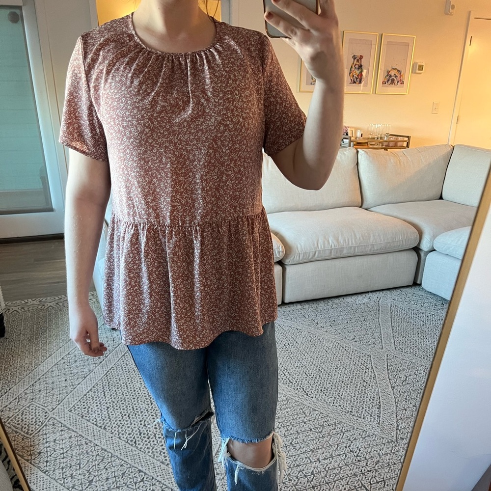 Peplum short sleeve top